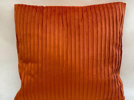 Kussen met lijnen velvet oranje 45 x45 cm(T5 L) For Sale