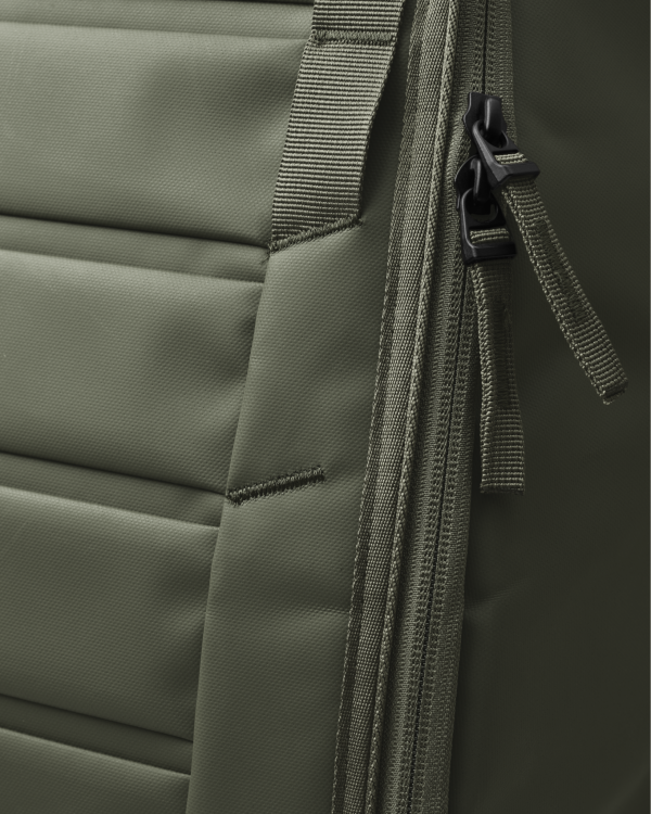 Hugger Backpack 25L Moss Green Online Hot Sale