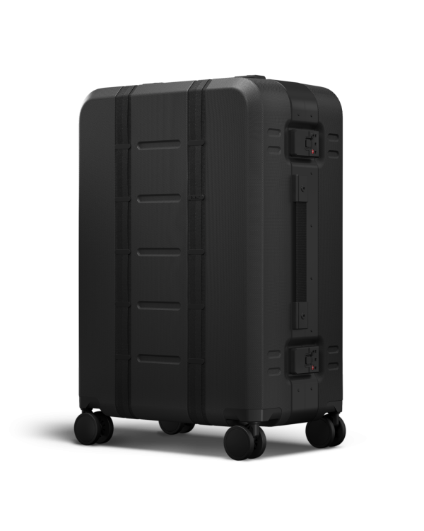 Ramverk Pro Check-in Luggage Medium Black Out Online Hot Sale