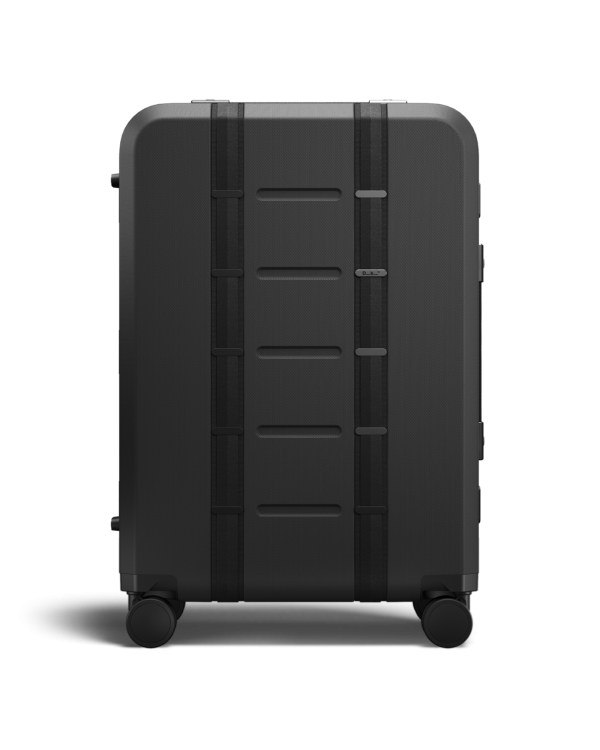 Ramverk Pro Check-in Luggage Medium Black Out Online Hot Sale