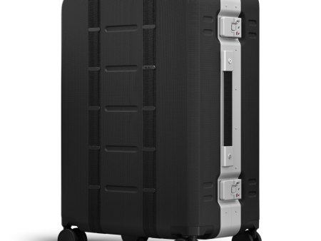 Ramverk Pro Check-in Luggage Medium Silver Online Hot Sale